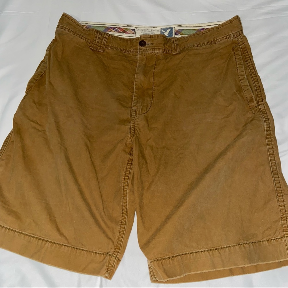 American Eagle Longer Length Mens Khaki Shorts